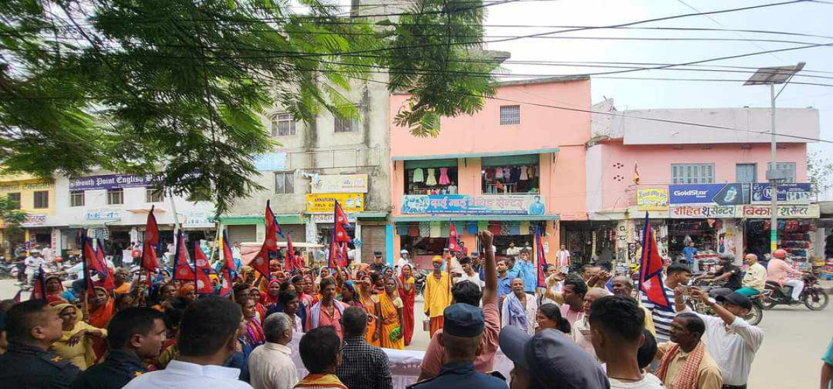 प्रसाईंका समर्थकले लगाएको ताला प्रहरीले खोल्यो