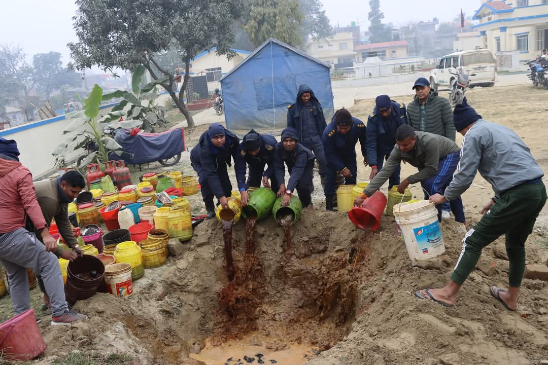 प्रहरीद्वारा साढे तीन हजार लिटर बढी मदिराजन्य पदार्थ नष्ट