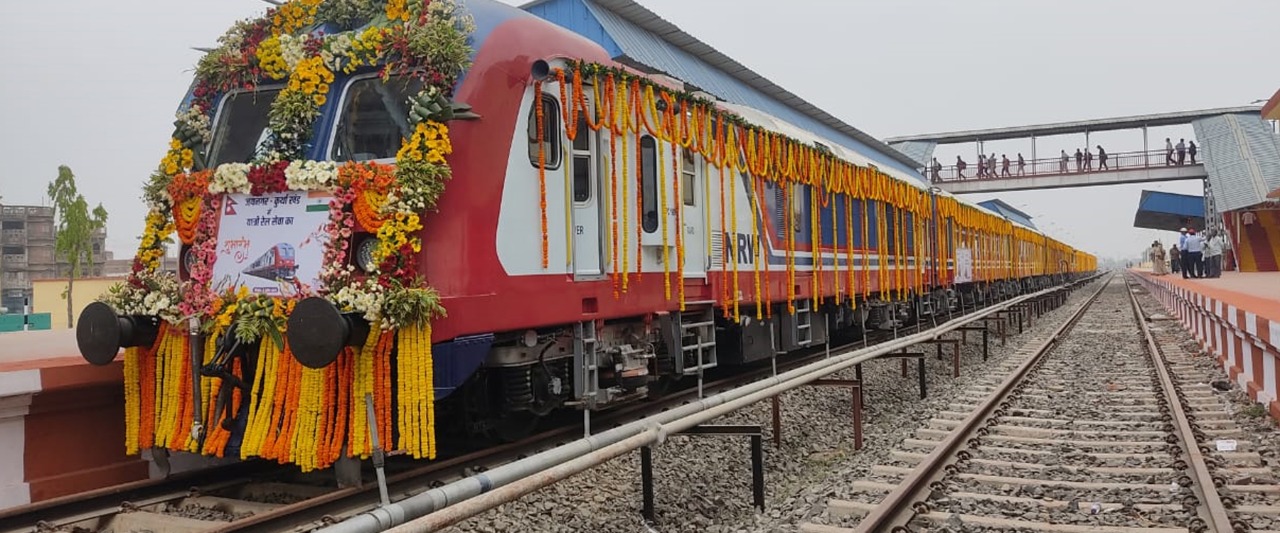 जनकपुरमा आयो भारतीय पर्यटक बोकेर रेल