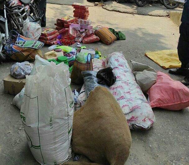 रौतहट प्रहरीद्धारा भन्सार छलिका विभिन्न सामग्रीहरु नियन्त्रण।