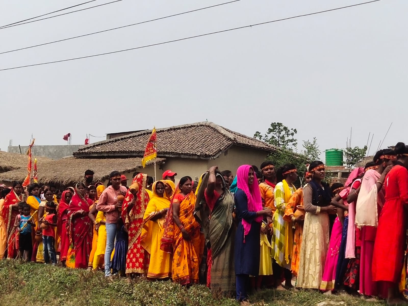 पर्साको पोखरिया नगरपालिका वडा नम्बर -९ बैरिया लागेको श्री विष्णु महायज्ञको जलयात्रा भव्यताका साथ सम्पन्न "