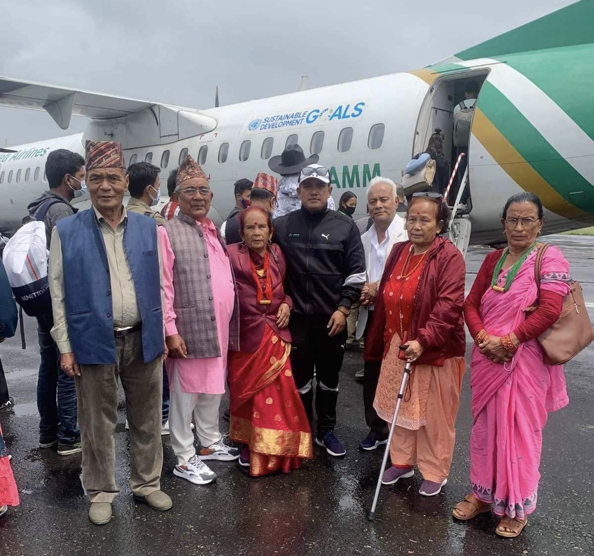 तारा एयरको बिमान दुर्घटनामा धनुषाको एकै परिवारका सात जना परेपछि गाउँ नै शोकमा ।