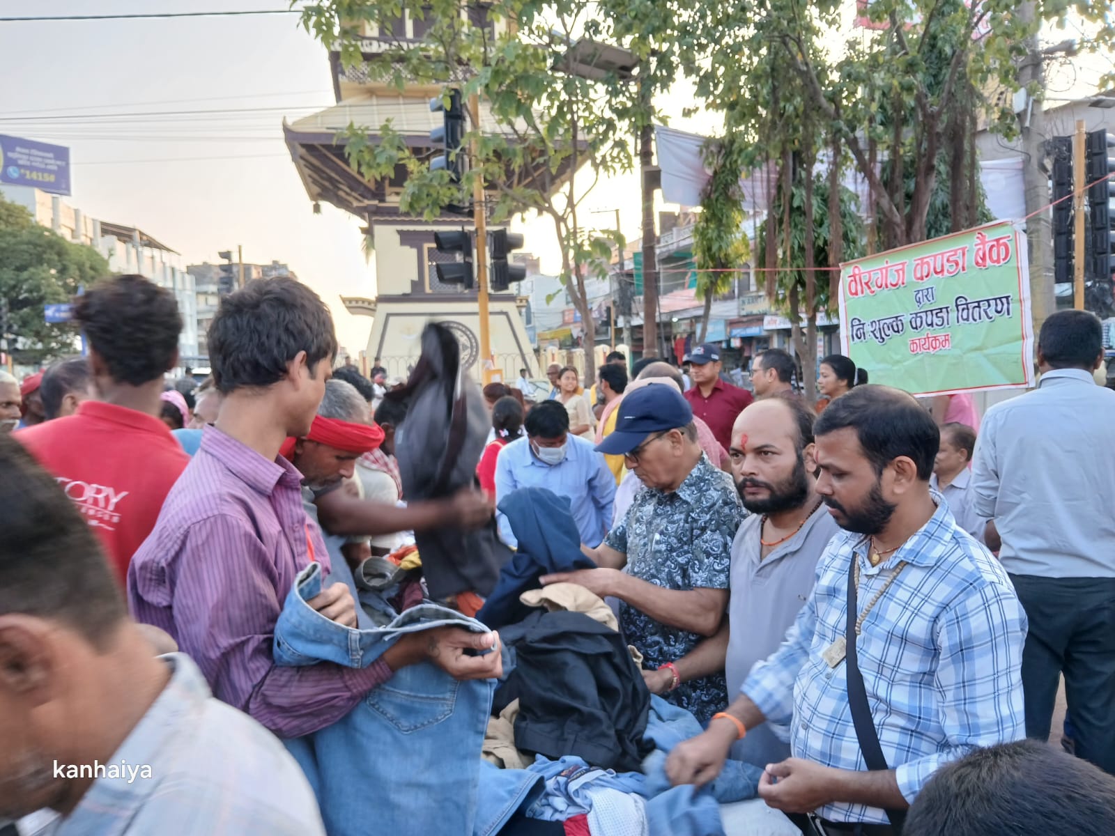 वीरगन्ज कपडा बैंक द्वारा दिपावली एवं छठ पर्वको शुभ अवसरमा   नि:शुल्क कपडा वितरण एवं शुभकामना आदानप्रदान कार्यक्रम सम्पन्न