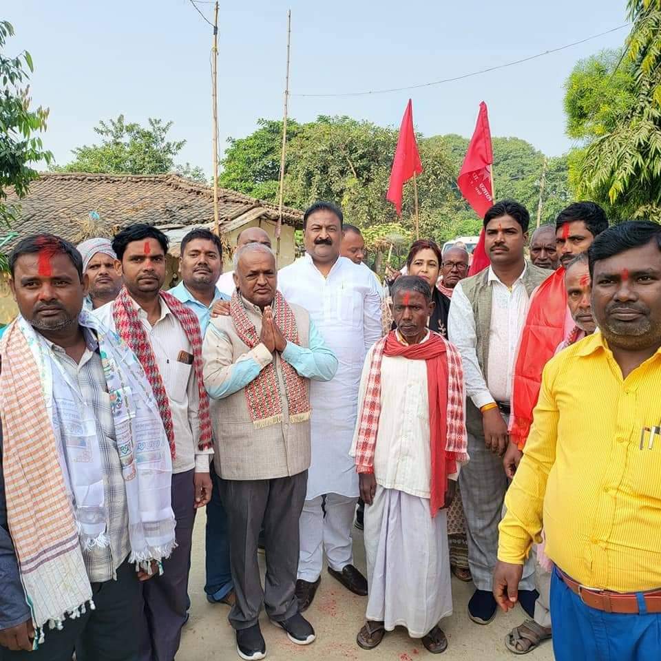 चुनावको मुखमा एमाले प्रवेश गर्नेहरुको लहर , नेता गुप्ताको जित सुनिश्चित।