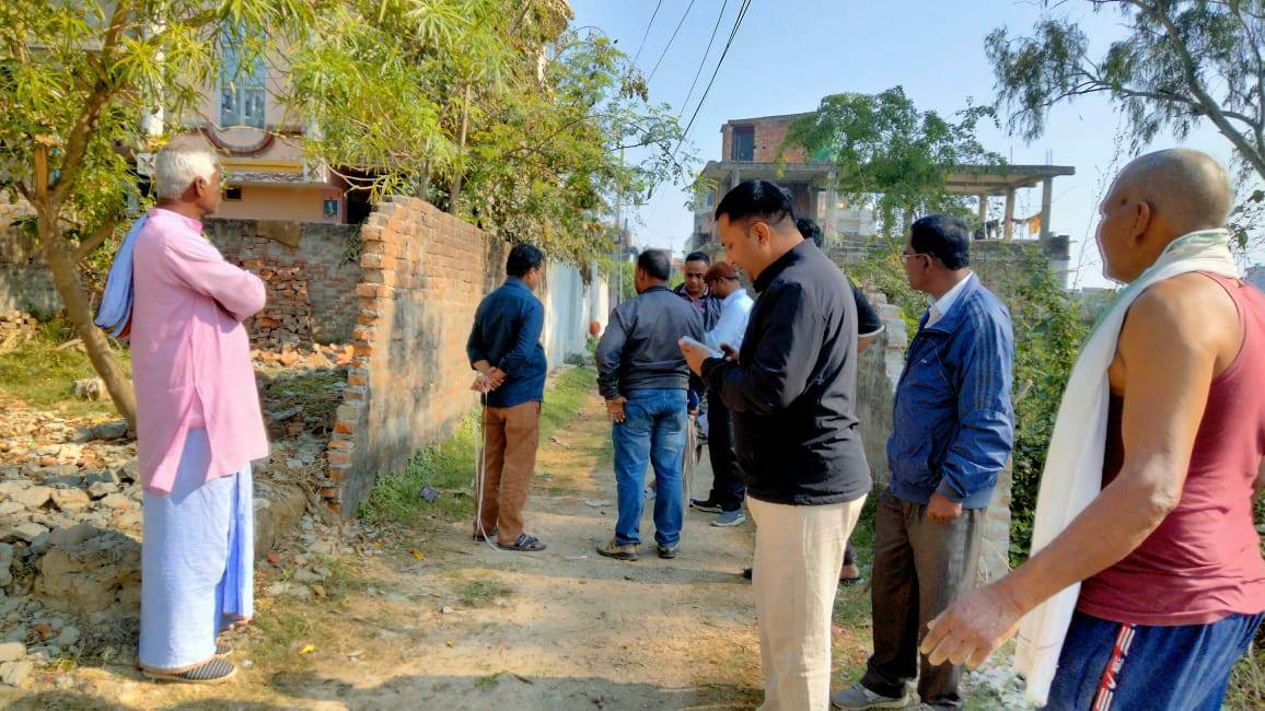 वीरगंज महानगरपालिकाका वाड नं ३ मा नाला निर्माण को लागि महानगर प्रमुख सिंह द्वारा अनुगमन