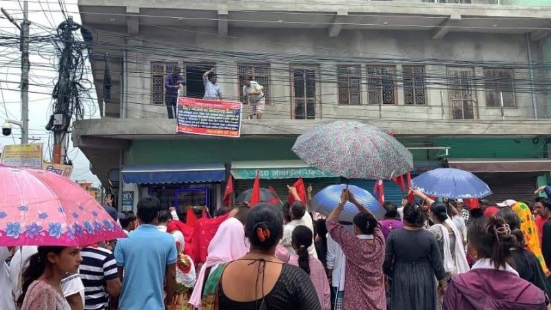 विप्लव नेतृत्वको माओवादीद्वारा बानियाँको घर कब्जा