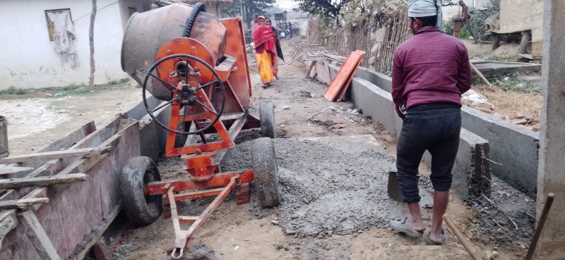 वडा स्तरीय बजेटबाट बाटो र नाला ढलान निर्माणको काम सुरु ।