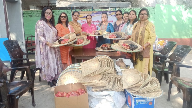 लायन्स क्लबद्वारा वीरगञ्ज कारागारका महिला कैदी बन्दीहरुलाई छठ पुजाको सामग्री वितरण