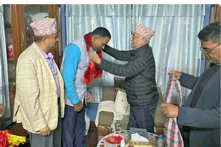 लोसपाका नेता एकबाल मिया नेकपा एमालेमा प्रवेश ।