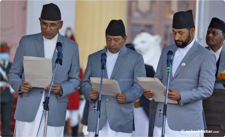 ३ उपप्रधानमन्त्रीसहित ८ सदस्यीय मन्त्रिपरिषद गठन