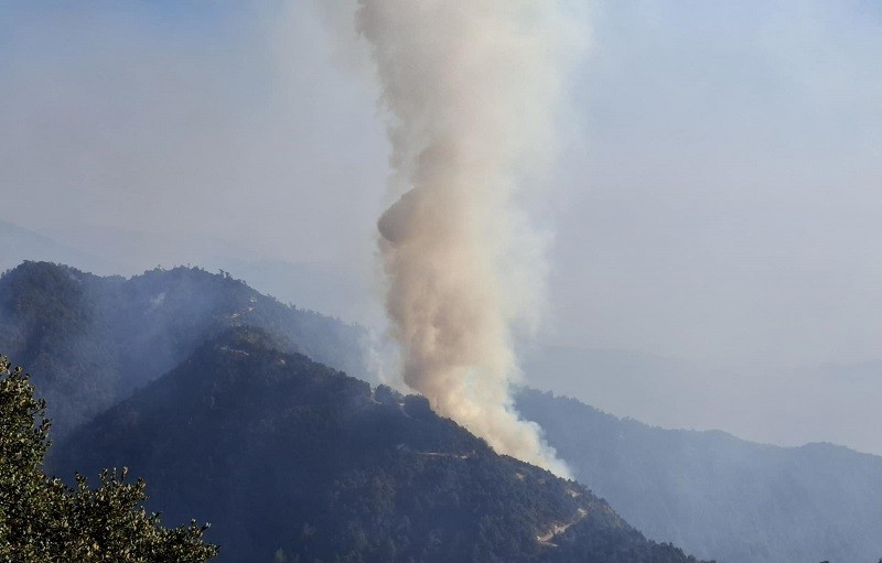 हिउँद सुक्खा हुँदा आगलागी र डढेलोका घटना बढ्न थाले