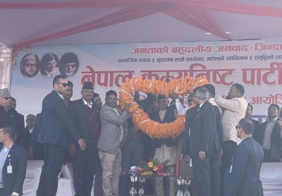 जसपा परित्याग गर्दै प्रदीप जैसवालले गरे एमाले प्रवेश