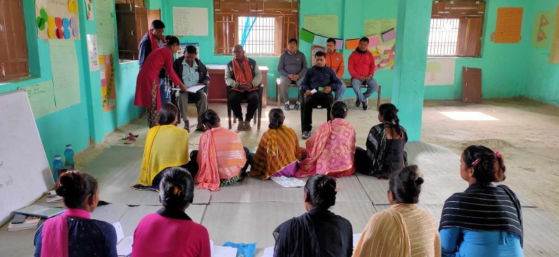 जीराभवानीमा संचालित दृत सिकाइ केन्द्रहरूको अनुगमन ।